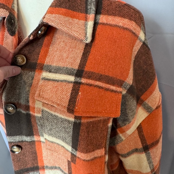 Shacket - Picture 2 of 5